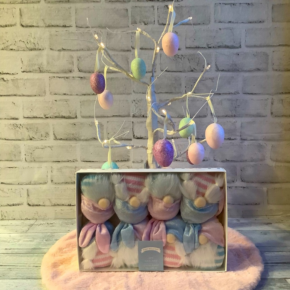 Bunny Boulevard Easter Gnome Garland